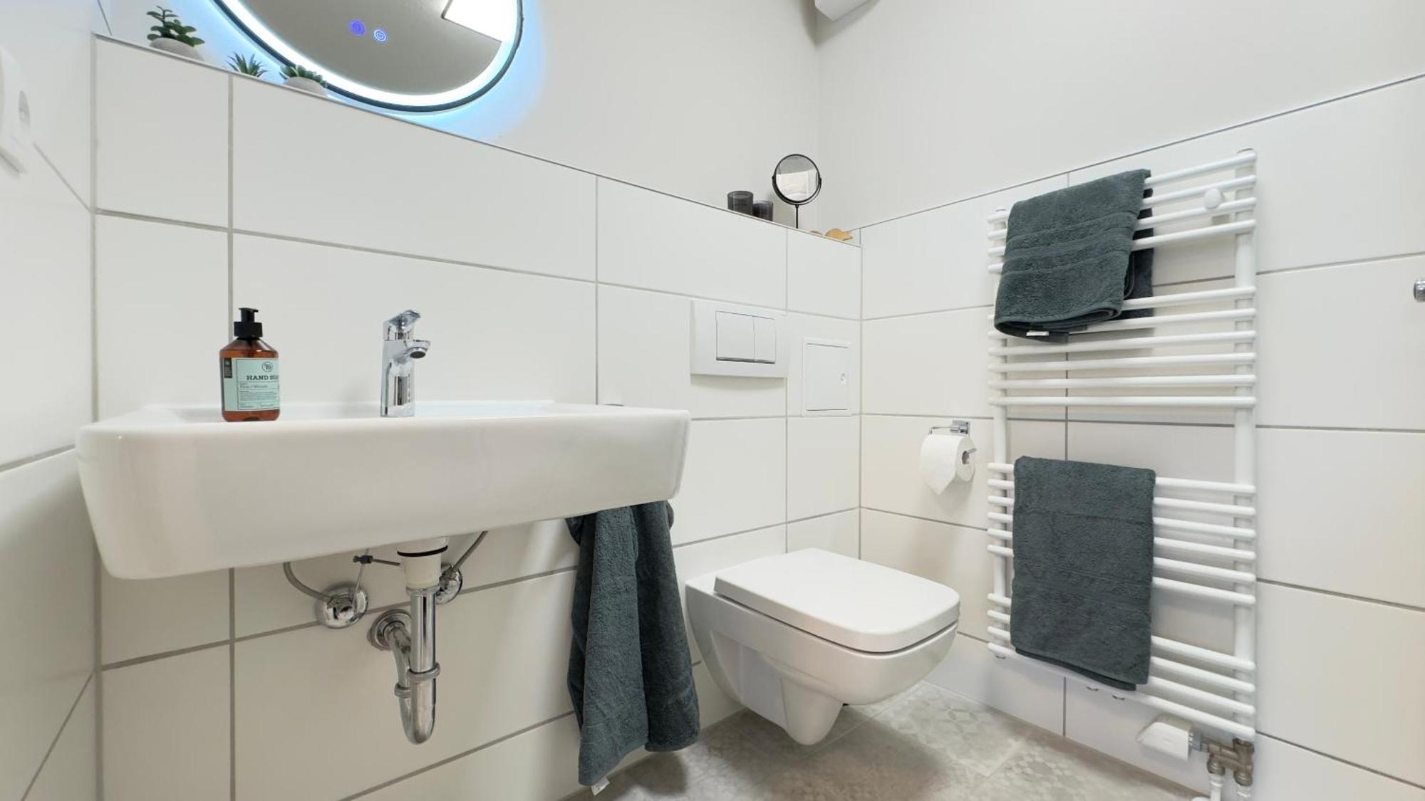 Am Park - 4p, Boxspringbett, Balkon, Smarttv, Gesundbrunnen, Familienfreundlich
